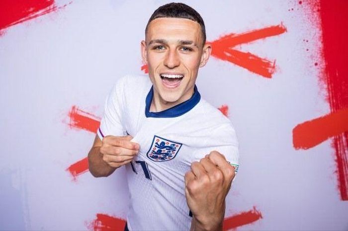  Phil Foden: Ngôi sao tấn công 24 tuổi người Anh có giá 127 triệu Bảng.