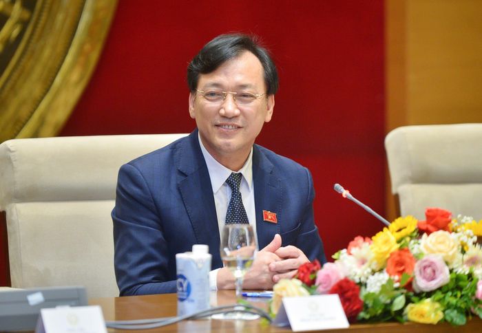Phó Chủ nhiệm Ủy ban Văn hóa, Giáo dục Phan Viết Lượng