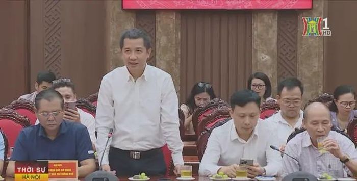 Tổng Giám đốc Đài Phát thanh - Truyền hình Hà Nội Nguyễn Kim Khiêm phát biểu tại cuộc gặp mặt