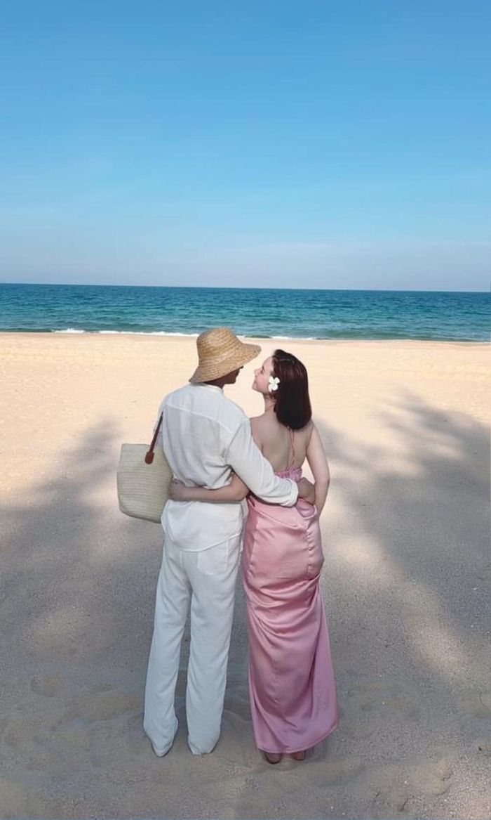 Bạn trai đồng hành cùng Hương Giang trong cuộc sống.