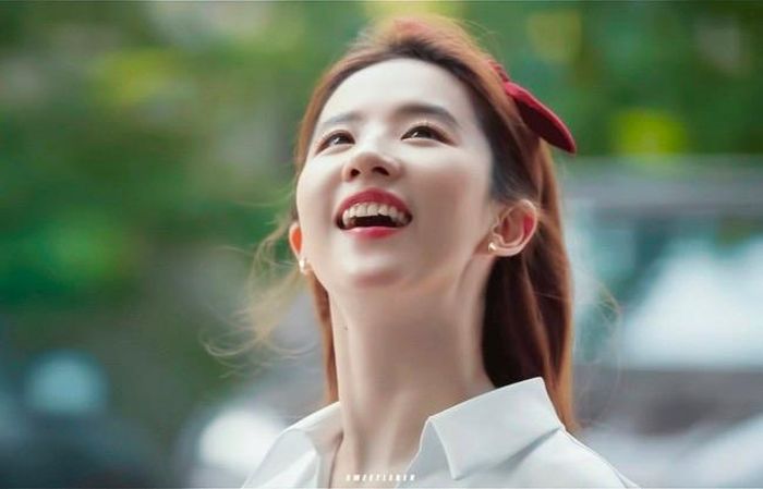 Lưu Diệc Phi trong phim "Câu chuyện hoa hồng"