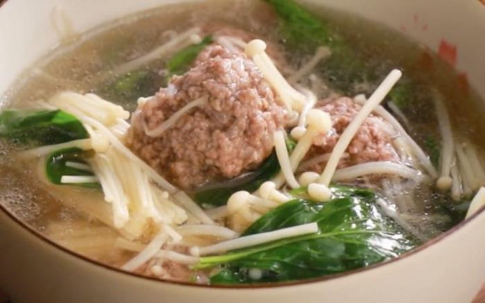 Nấm kim châm thịt bò. (Ảnh minh họa: Bách hóa Xanh)