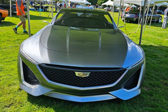  Theo đại diện của thương hiệu, mẫu concept này là nguồn cảm hứng để Cadillac ra mắt dòng sedan cỡ trung hạng sang CT5 và phiên bản hiệu năng cao CT5-V Blackwing. 