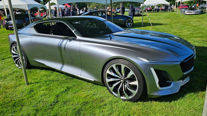  Chiếc Expressive Coupe mang phong cách coupe thể thao. Đây cũng khoảng trống của Cadillac khi đã khai tử các dòng xe ATS-V Coupe, ELR Coupe hay CTS-V Coupe. 