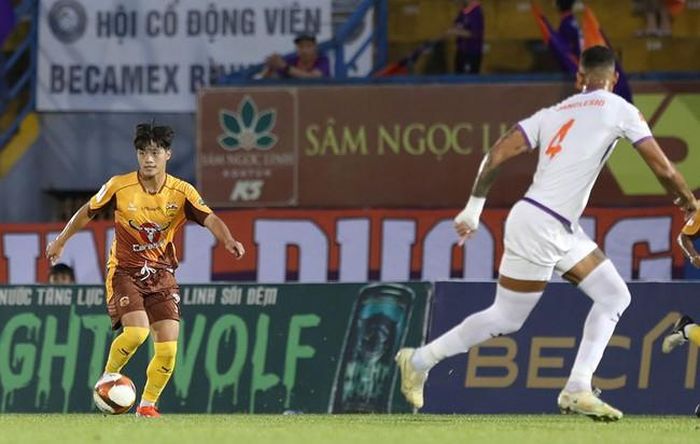 Quốc Việt có bàn thắng quý giá cho HAGL trên sân Bình Dương vòng 24. Ảnh: VPF