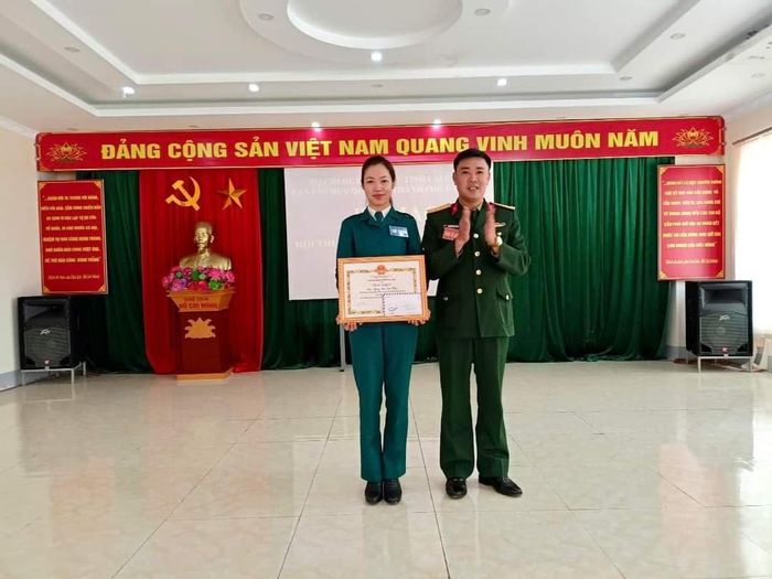 Chị Thảo đạt giải nhất Hội thi Cán bộ giảng dạy chính trị giỏi cấp thành phố.