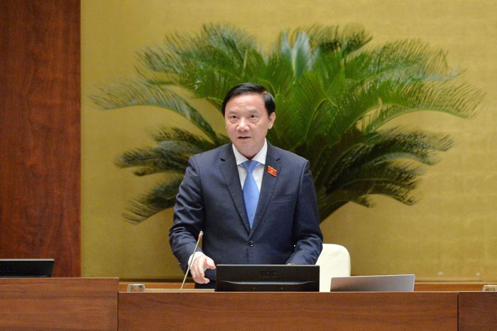 Phó Chủ tịch Quốc hội Nguyễn Khắc Định điều hành phiên họp. Ảnh: Hồ Long