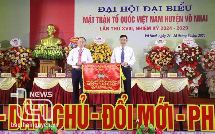 Ủy ban MTTQ huyện Võ Nhai đã nhận được cờ thi đua xuất sắc của Ủy Ban MTTQ tỉnh