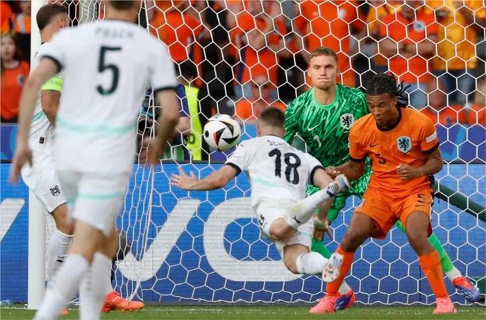 Schmid lần 2 đưa Áo vươn lên dẫn trước - Nguồn: UEFA