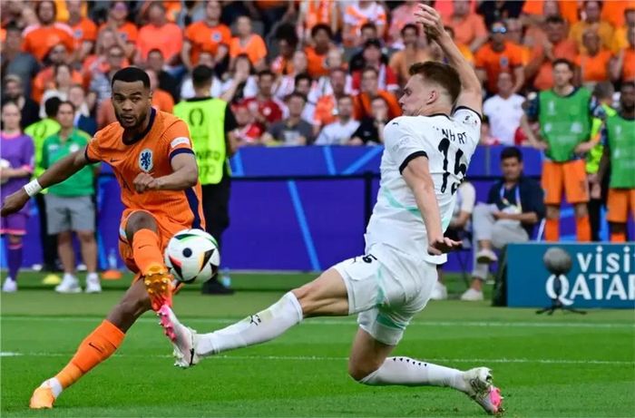 Cody Gakpo gỡ hòa 1-1 cho Hà Lan ngay đầu hiệp 2 - Nguồn: UEFA