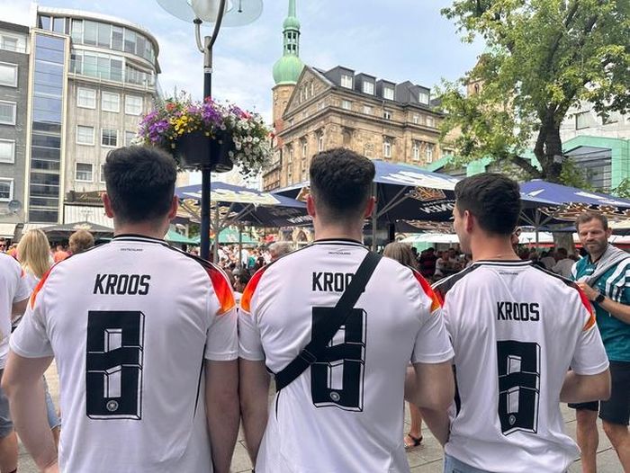 Số 8 của Toni Kroos là số áo được các cổ động viên Đức chuộng nhất