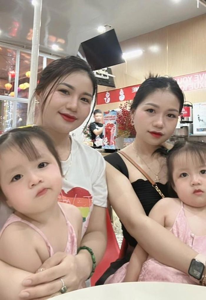 Theo thời gian khi lớn lên, Hồng và Phương đã có nét khác biệt dễ nhận ra hơn.