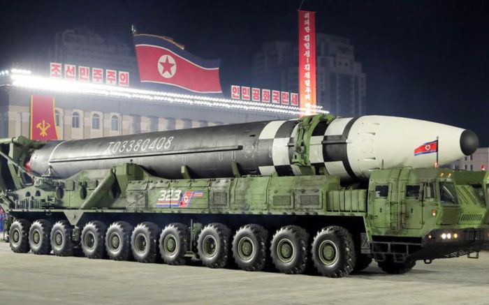 Tuy nhiên nhà lãnh đạo Kim Nhật Thành không đạt được kết quả gì đáng kể, bởi rõ ràng Trung Quốc không muốn một quốc gia ngay sát họ có vũ khí hạt nhân, đồng thời còn thổi bùng nguy cơ chạy đua vũ trang trong khu vực.