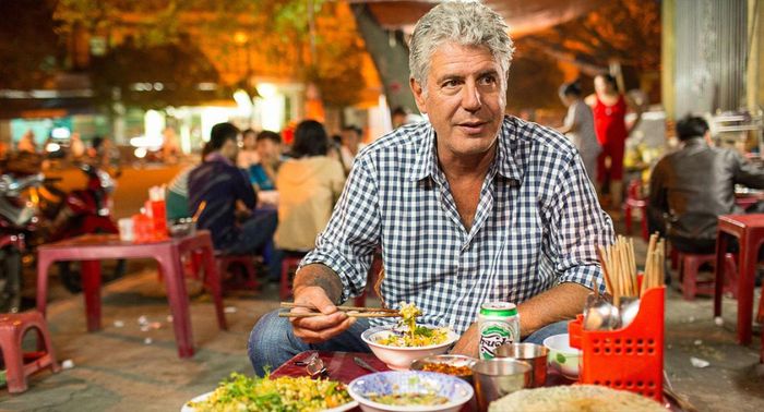 Anthony Bourdain đã đi trước Michelin một bước trong việc quảng bá ẩm thực Việt ra thế giới 