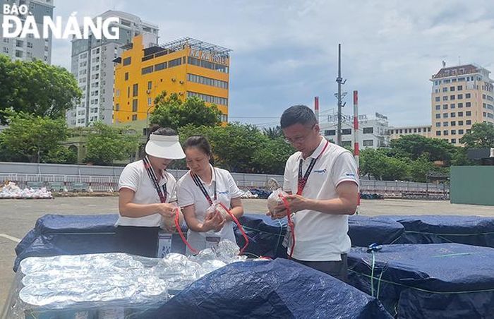 Lần đầu tiên tham dự DIFF nhưng đội pháo hoa đến từ Trung Quốc vào chung kết DIFF 2024. Ảnh: THU HÀ