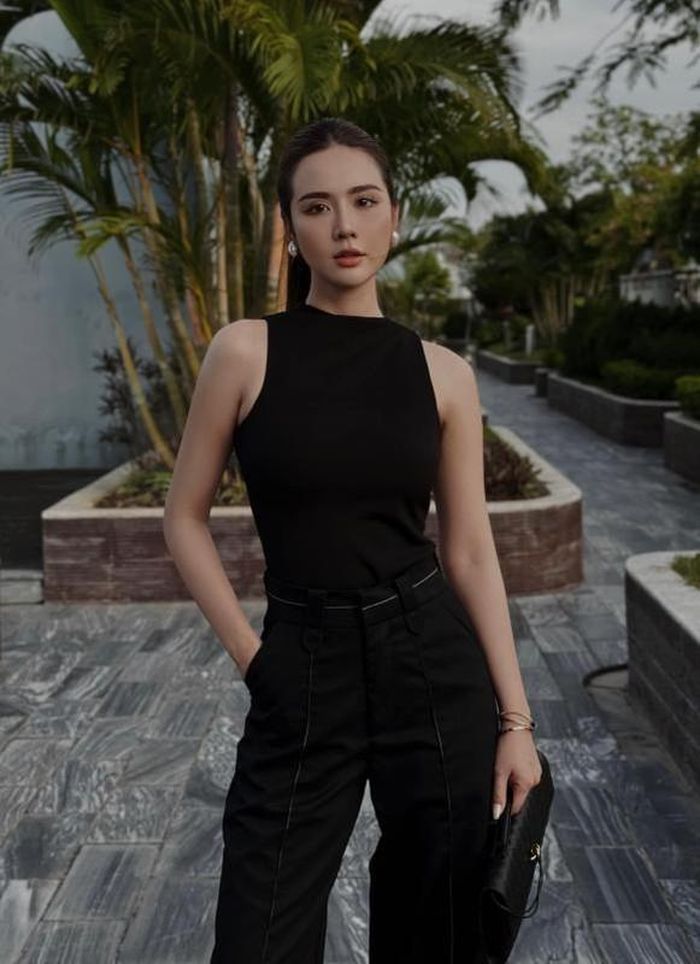 "Hãy yêu bản thân thật nhiều. Vì trên thế gian, bạn là duy nhất!", Huyền Lizzie với tuyên ngôn khẳng định bản thân.