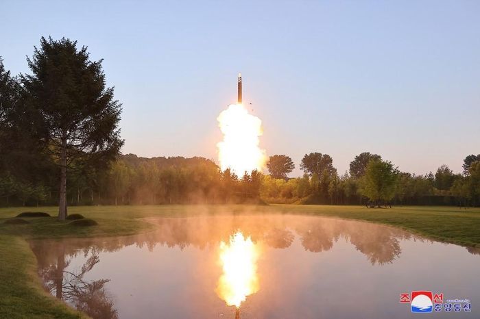 Hình ảnh vụ phóng thử tên lửa của Triều Tiên ngày 26/6 do KCNA đăng tải. (Nguồn: KCNA)