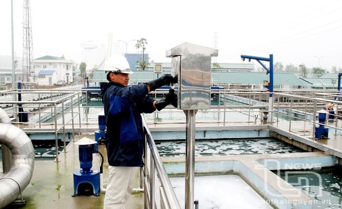 Trạm xử lý nước thải tập trung tại Khu công nghiệp Yên Bình (TP. Phổ Yên) có công suất xử lý 60.000m³ nước thải/ngày đêm.
