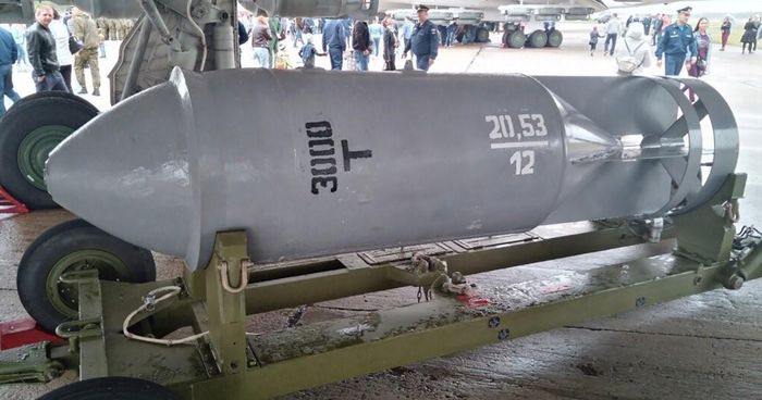 Sau một thời gian, một quả bom FAB-500 khác với trọng lượng 500 kg đã được tìm thấy gần khu định cư nói trên.