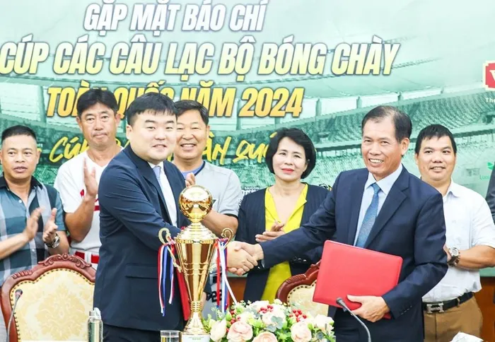 Ký hợp tác giữa Trung tâm Văn hóa Hàn Quốc tại Việt Nam và Liên đoàn Bóng chày và Bóng mềm Việt Nam.