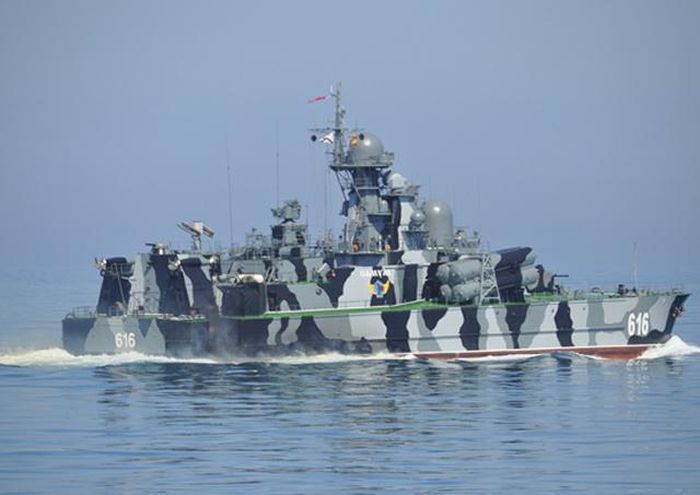 Theo thông tin từ các nguồn mở, hai tàu tên lửa Dự án 1239 Syvuch đã rời cảng Sevastopol bao gồm chiếc Bora (số hiệu 615, gia nhập hạm đội từ năm 1989) và tàu Samum (số hiệu 616, gia nhập hạm đội vào năm 2000).