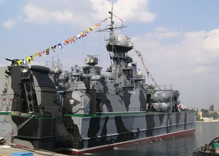Mới đây người phát ngôn Hải quân Ukraine - ông Dmytro Pletenchuk cho biết, trong động thái mới nhất, Hạm đội biển Đen đã điều động 2 tàu tên lửa đệm khí thuộc Dự án 1239 Syvuch từ bán đảo Crimea tới Novorossiysk.