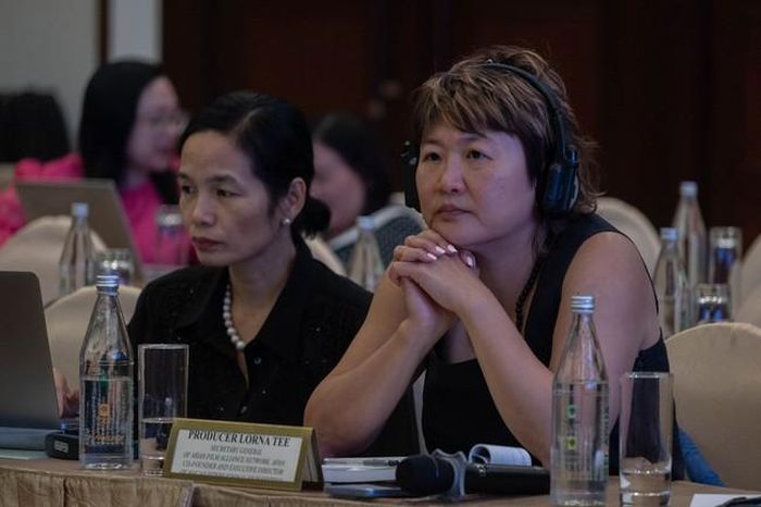 Nhà sản xuất Lorna Tee