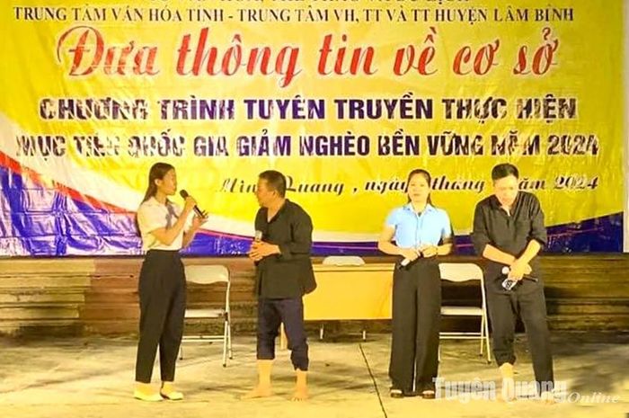 Trung tâm Văn hóa tỉnh tuyên truyền về công tác giảm nghèo tại xã Minh Quang (Lâm Bình)