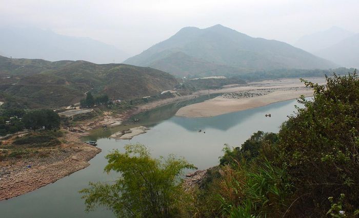 Sông Đà mùa nước xuống