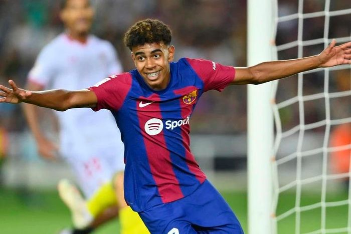 Lamine Yamal trở thành trụ cột của Barcelona ở tuổi 16. (Ảnh: Getty)