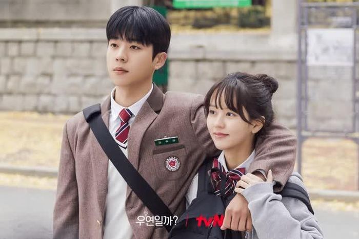 Kim So Hyun và Chae Jong Hyeop trong phim