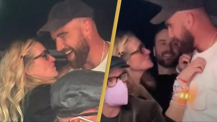 Cử chỉ thân mật của Julia Roberts với bạn trai của Taylor Swift khiến nhiều người thấy khó chịu