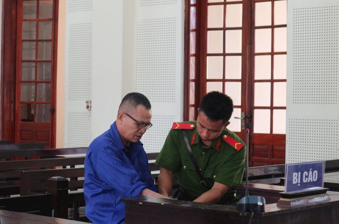 Bị cáo đơn độc trong ngày hầu tòa. Ảnh: Trần Vũ