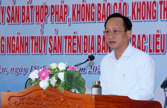 Ông Phạm Văn Thiều, Phó Bí thư Tỉnh ủy, Chủ tịch UBND tỉnh phát biểu bế mạc hội nghị.