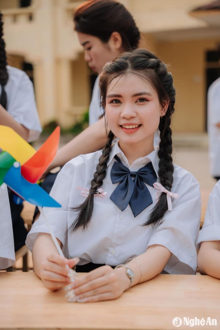 Kết quả của Như Quỳnh hôm nay là bước đệm thúc đẩy thành công của cô giáo dạy văn trong tương lai. Ảnh: NVCC
