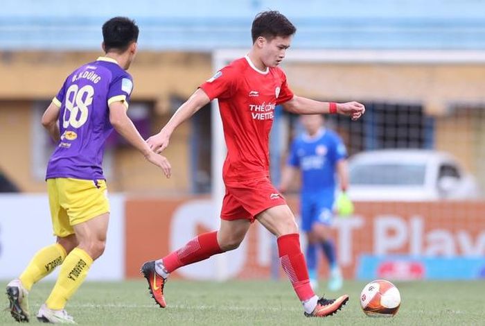 Rất có thể Hoàng Đức sẽ từ chối xuất ngoại để tiếp tục chơi bóng ở V-League. Ảnh: Hoàng Linh