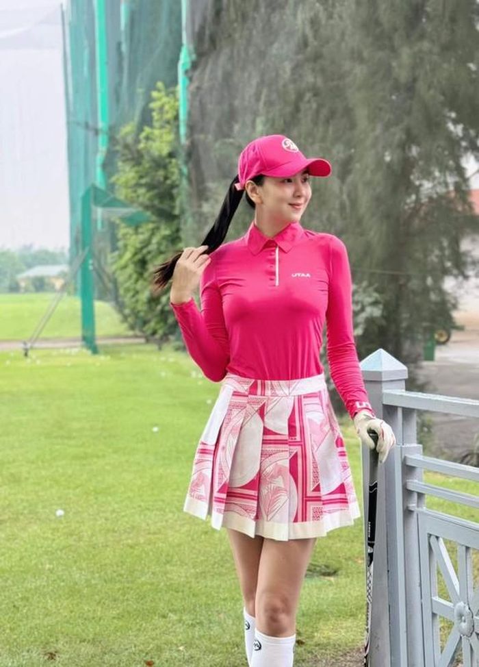 Bí quyết giữ được thân hình săn chắc, nuột nà để luôn là nữ MC được ưa thích của bản tin thời tiết trên Đài truyền hình Quốc gia chính là tập luyện nhiều bộ môn thể dục thể thao.