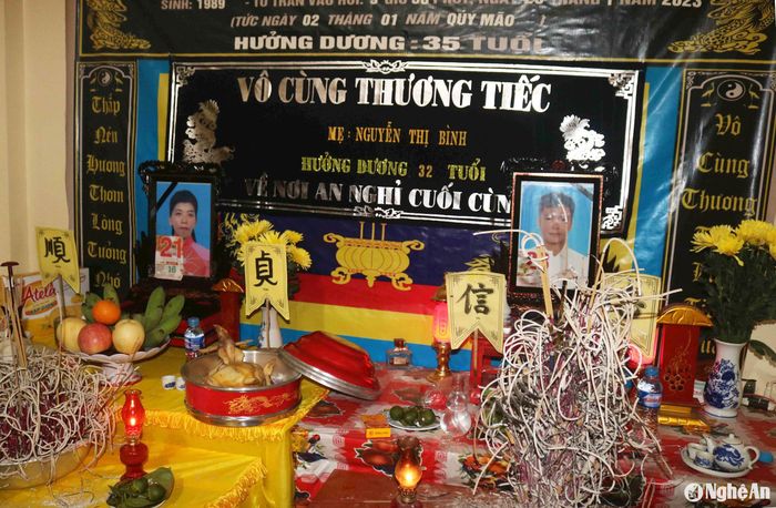 Bàn thờ hai vợ chồng chị Nguyễn Thị Bình. Ảnh: Huy Thư