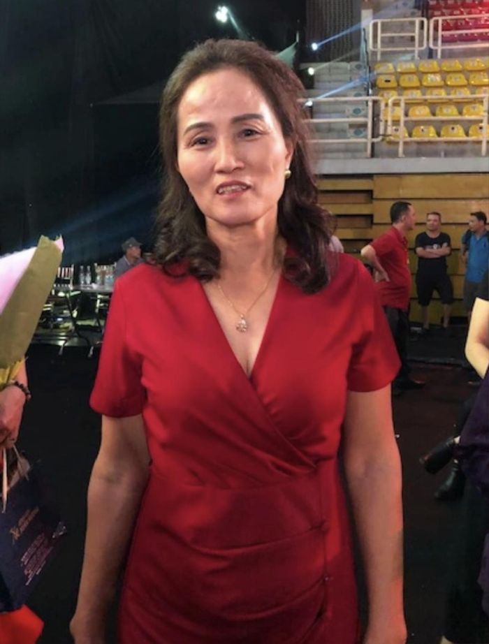 Mẹ ruột Đỗ Thị Hà rất ít khi "lên đồ" lộng lẫy, sang trọng ngoại trừ những dịp đặc biệt của con gái