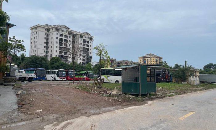 Các ô đất có ký hiệu B3/HH4, B3/HH5 trở thành bãi xe "lậu".