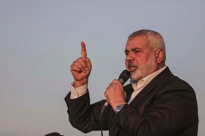 Lãnh đạo Phong trào Hồi giáo Hamas Ismail Haniyeh phát biểu khi thị sát khu vực biên giới phía Đông Dải Gaza và Israel, ngày 9/4/2018. Ảnh: THX/TTXVN