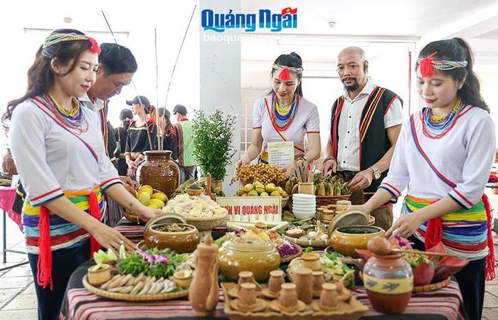 Đoàn Quảng Ngãi mang đến hội thi những món ăn độc đáo của đồng bào Cor huyện Trà Bồng