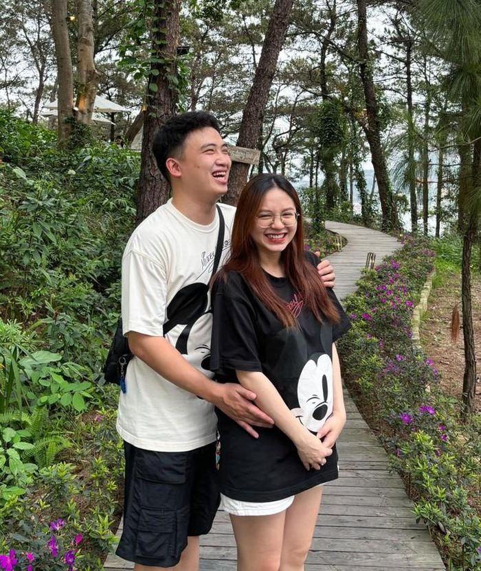 Chỉ sau cầu hôn 2 tháng, một đám cưới đẹp lung linh đã diễn ra tại Hà Nội vào ngày cuối năm 2023.