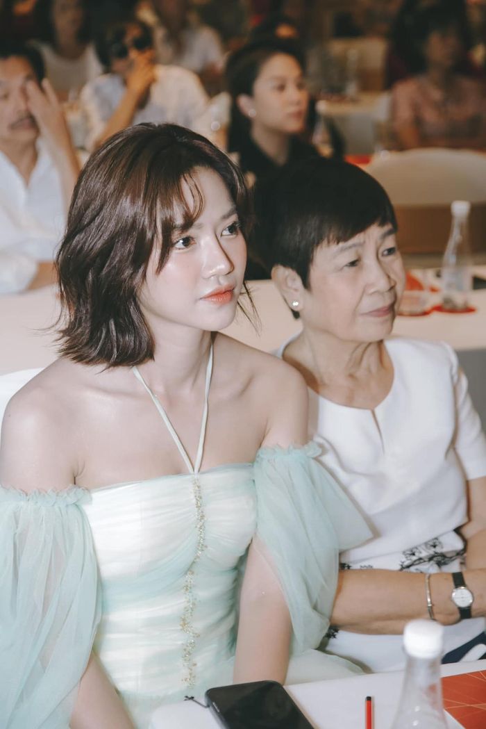 Anh Đào ngày càng đắt show, phủ sóng trên truyền hình.