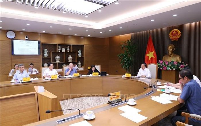 Phó Thủ tướng Trần Hồng Hà chủ trì cuộc họp. Ảnh: Văn Điệp/TTXVN