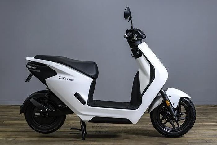 Xe máy điện EM1 e: của Honda. Ảnh: MCNews.