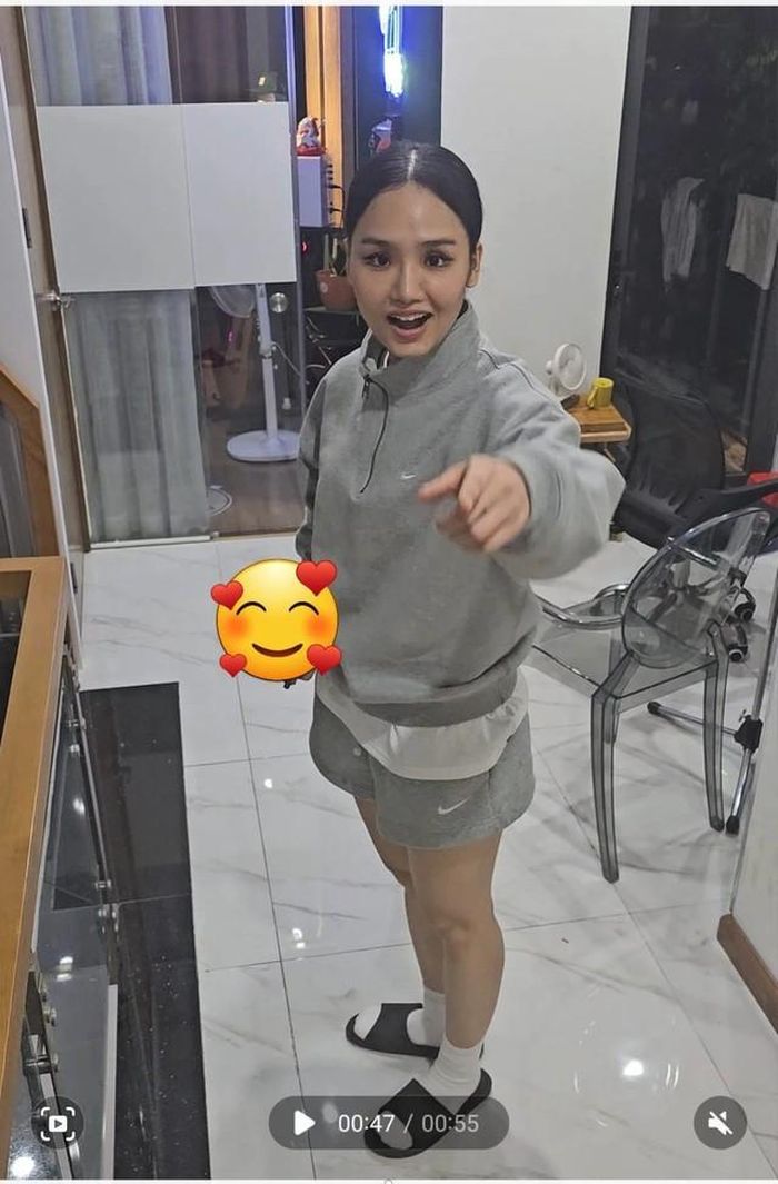 Hình ảnh Miu Lê do nhạc sĩ Only C tung lên mạng.