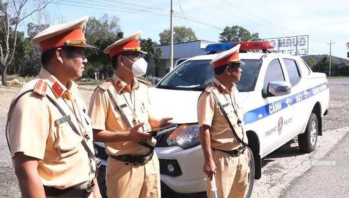 Dữ liệu được truyền đến máy tính bảng của các tổ công tác.
