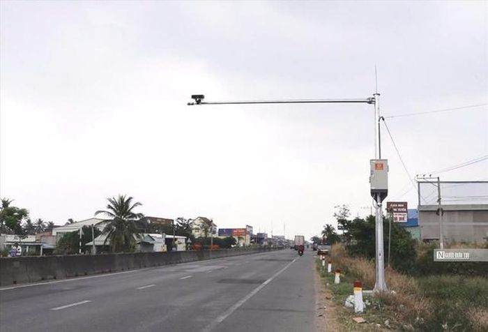 Camera giám sát ngày đêm, tự động có ghi hình.