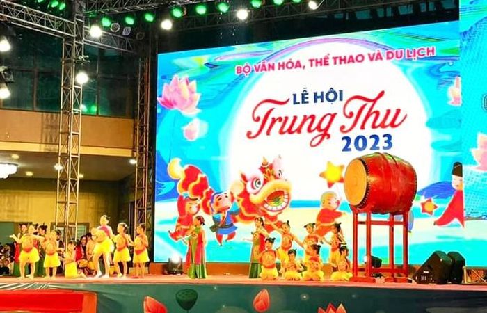 Lễ hội Trung Thu 2023 tại Trung tâm triển lãm văn hóa nghệ thuật Việt Nam số 2 Hoa Lư (Hai Bà Trưng, Hà Nội)